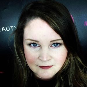 Meet your Posher, Holly